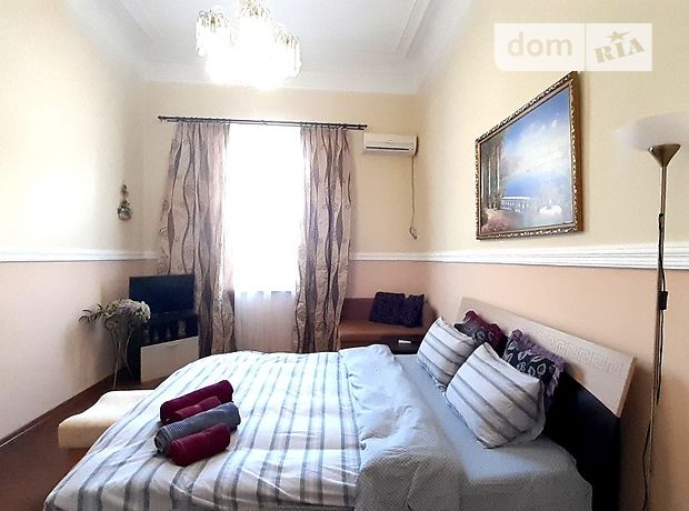 Rent daily an apartment in Poltava on the Blvd. Panianskyi per 550 uah. 