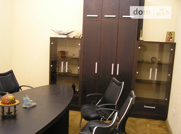 Rent an office in Odesa on the lane Prymorskyi per 37990 uah. 