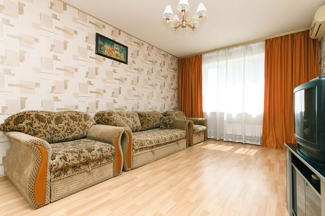 Зняти подобово квартиру в Києві на вул. Гмирі Бориса 13 за 700 грн. 