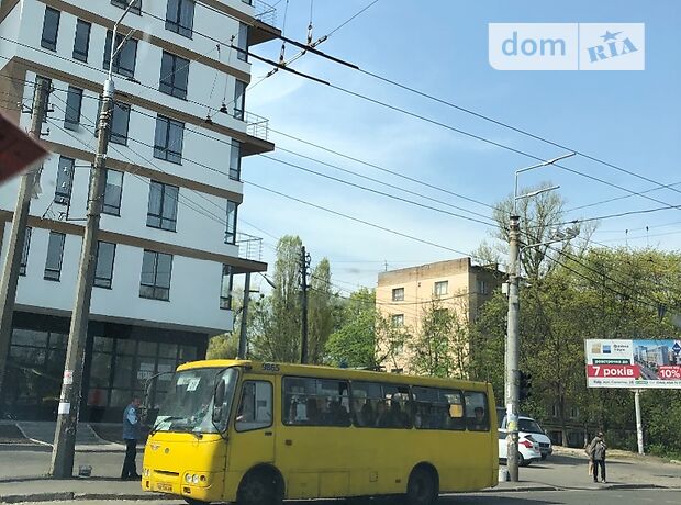 Rent an apartment in Kyiv near Metro Syrets per 12000 uah. 