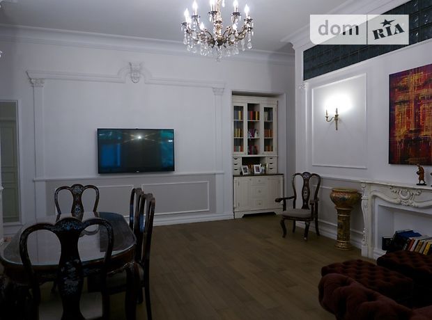 Rent an apartment in Kyiv on the St. Stanislavskoho 3 per 82915 uah. 