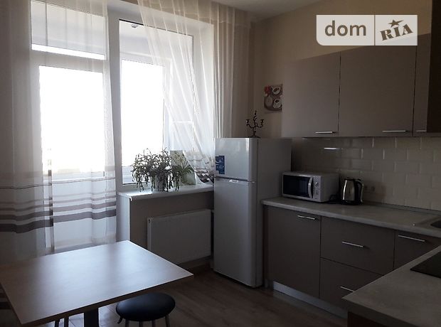 Rent an apartment in Odesa on the St. Kanatna per 12563 uah. 