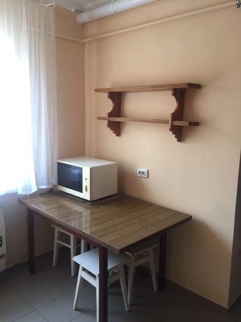 Rent a room in Chernivtsi per 1700 uah. 