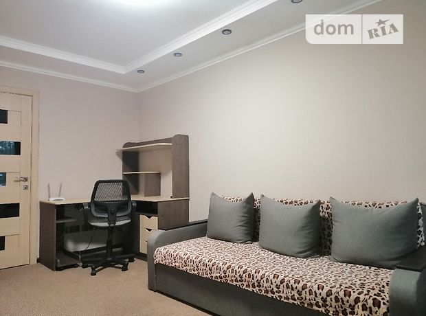 Rent an apartment in Kyiv on the St. Vasylia Tiutiunnyka 49 per 17000 uah. 