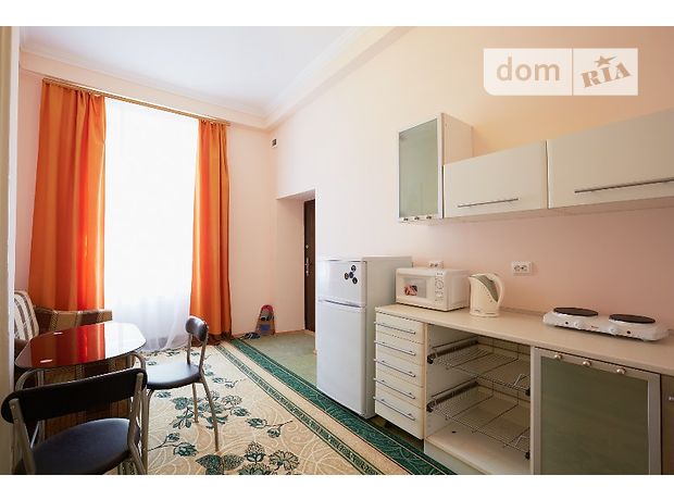 Снять посуточно квартиру в Львове на ул. Ивана Франко 5-10 за 490 грн. 