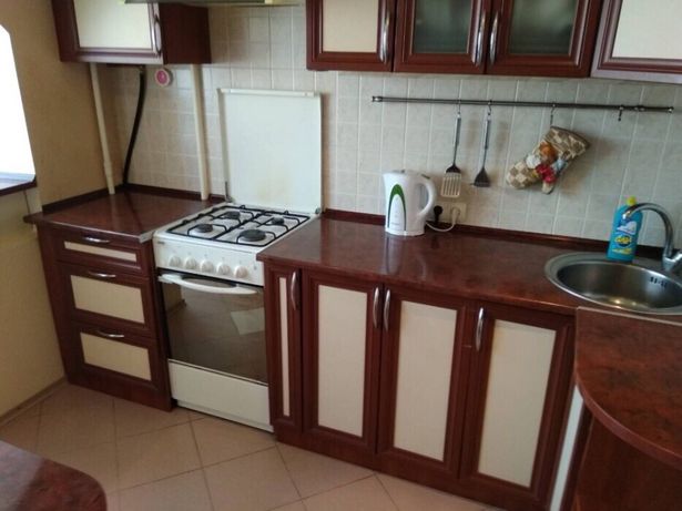 Rent daily an apartment in Dnipro on the St. Kalynova per 480 uah. 