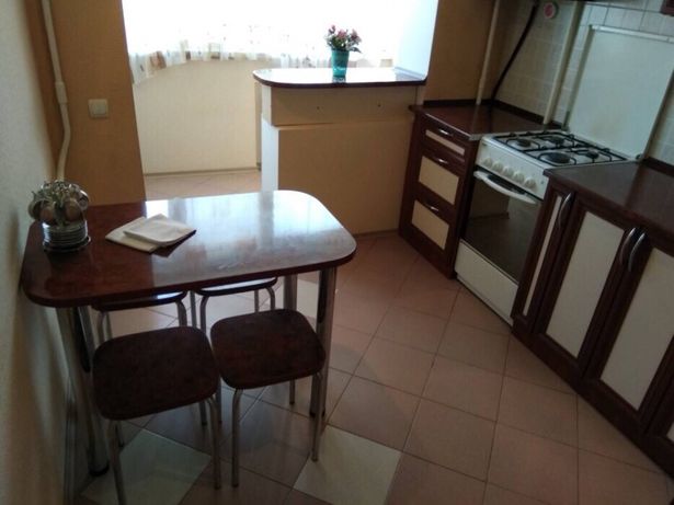 Rent daily an apartment in Dnipro on the St. Kalynova per 480 uah. 