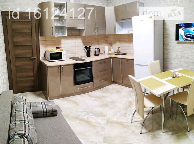 Rent an apartment in Odesa on the St. Henuezka 3 per 8794 uah. 