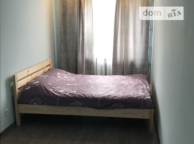 Rent daily an apartment in Chernihiv on the St. Serozhnikova 1 per 600 uah. 