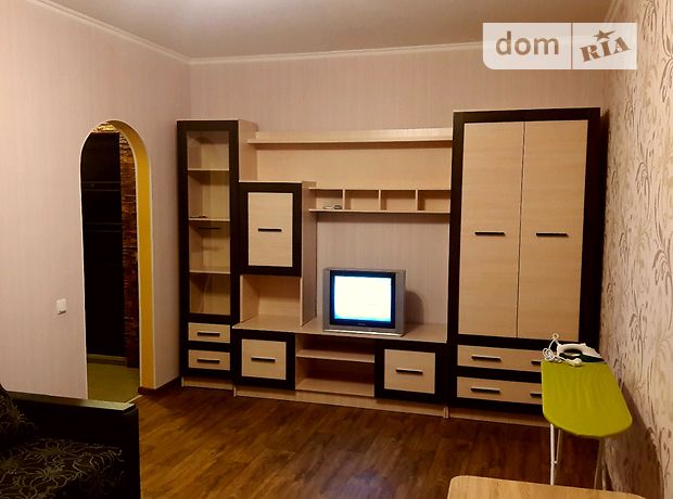 Rent an apartment in Poltava on the St. Holovka per 5500 uah. 