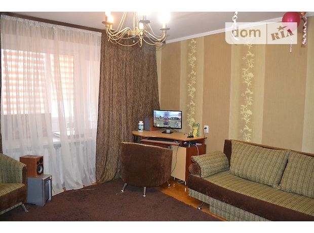 Rent an apartment in Vinnytsia on the St. Andriia Pervozvannoho per 7000 uah. 