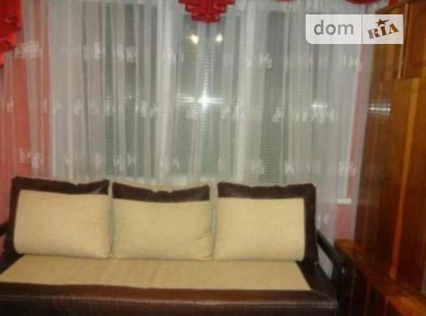 Rent daily a room in Poltava on the St. Staryi Podil per 90 uah. 