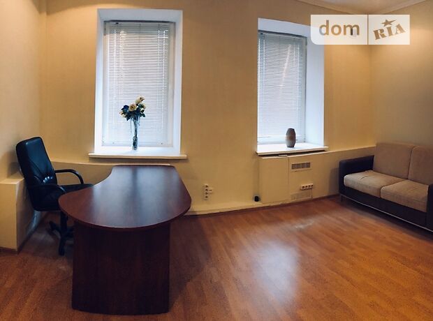 Rent an office in Kyiv on the St. Baseina 2- per 28000 uah. 