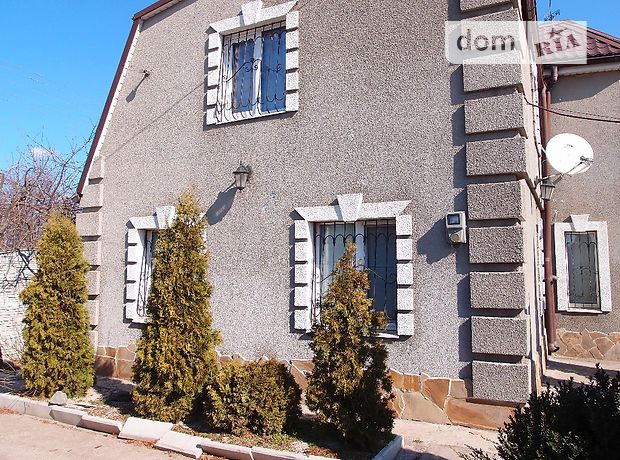 Rent daily a house in Zaporizhzhia on the St. Kostiantyna Velykoho 3 per 2000 uah. 