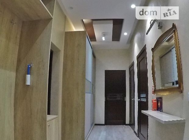 Rent daily an apartment in Kyiv on the St. Drahomyrova Mykhaila per 2650 uah. 