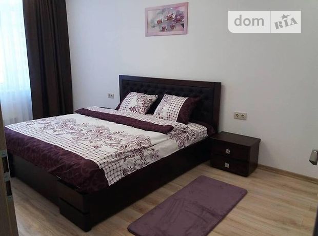 Rent an apartment in Odesa on the St. Kamanina per 8816 uah. 