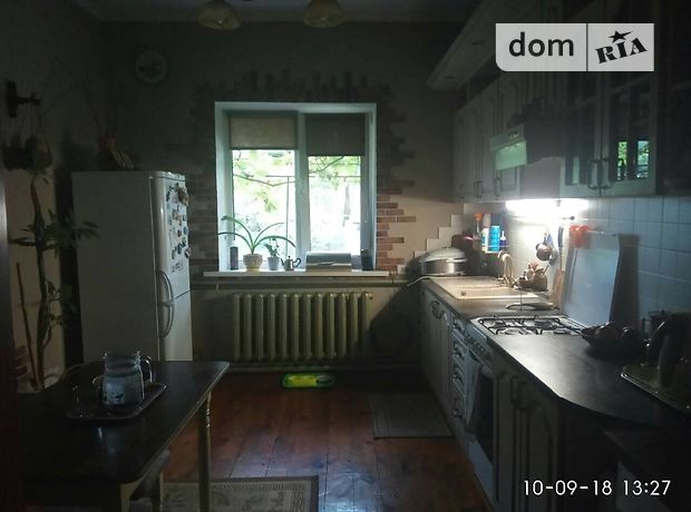 Rent a house in Kyiv near Metro Zhitomirska per 377834 uah. 