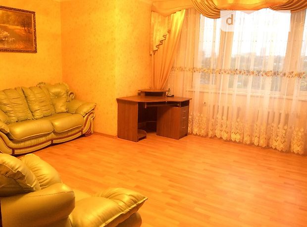 Снять квартиру в Киеве на проспект Лобановского Валерия за 17500 грн. 