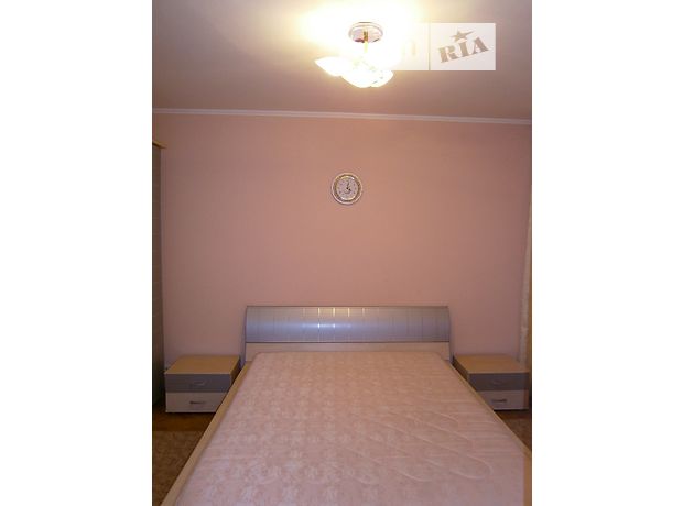 Снять квартиру в Киеве на ул. Миропольская 3 за 13300 грн. 