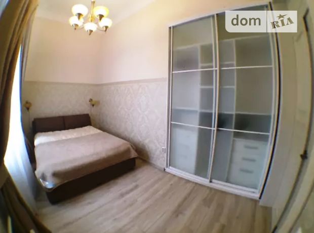 Rent an apartment in Kyiv on the St. Zankovetskoi per 25189 uah. 