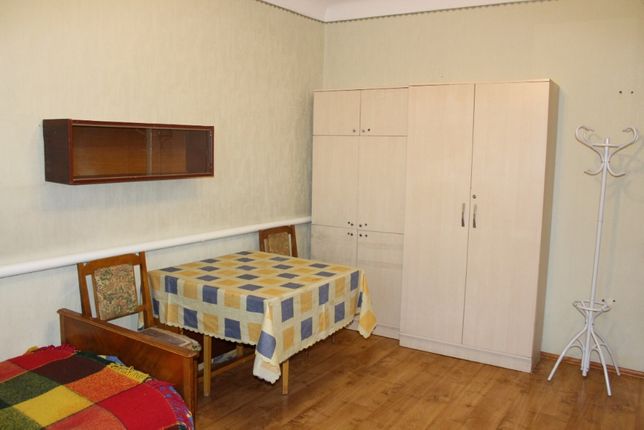 Rent a room in Kyiv on the St. Boryspilska 2500г per 2500 uah. 