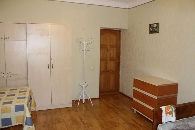 Rent a room in Kyiv on the St. Boryspilska 2500г per 2500 uah. 