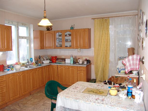 Rent a room in Kyiv on the St. Boryspilska 2500г per 2500 uah. 