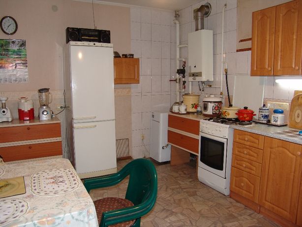 Rent a room in Kyiv on the St. Boryspilska 2500г per 2500 uah. 