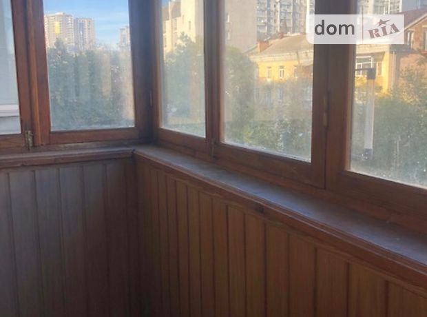 Rent an apartment in Kyiv on the St. Predslavynska per 16000 uah. 