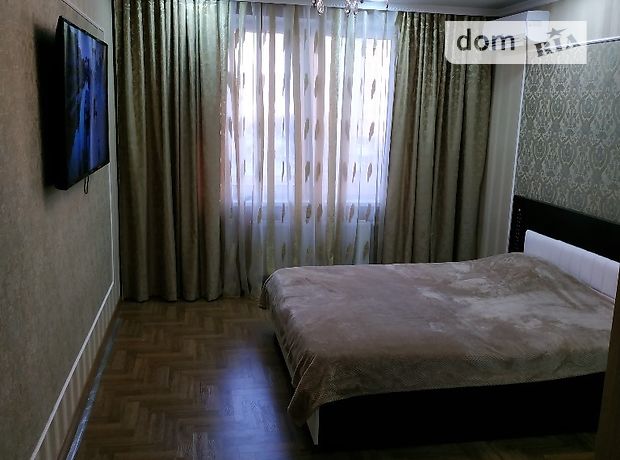 Rent an apartment in Kyiv near Metro Petrivka per 13500 uah. 