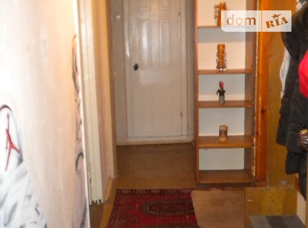Rent daily an apartment in Kyiv on the St. Hrechka marshala per 550 uah. 