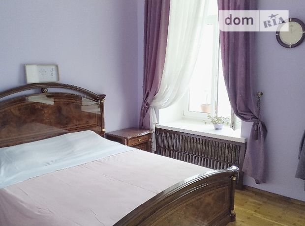 Rent an apartment in Kyiv on the Lvivska square per 27708 uah. 