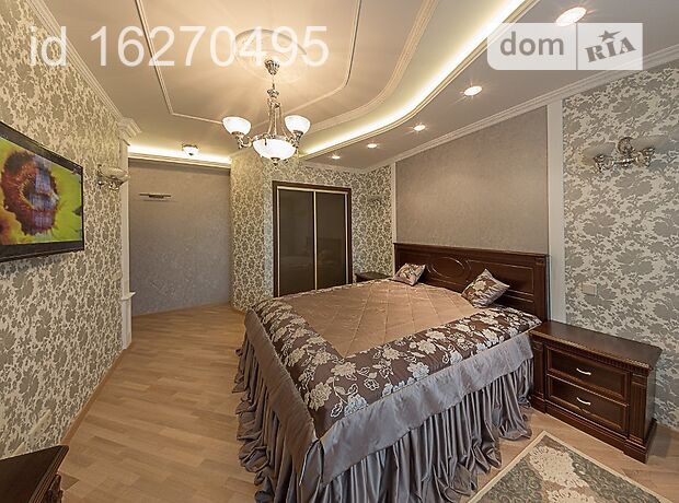 Снять квартиру в Киеве на ул. Шелковичная за 45340 грн. 