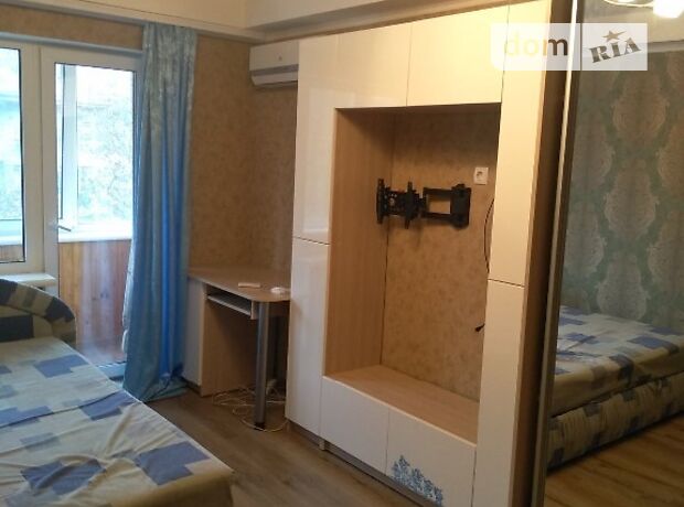 Rent an apartment in Kyiv on the Avenue Vidradnyi per 10000 uah. 