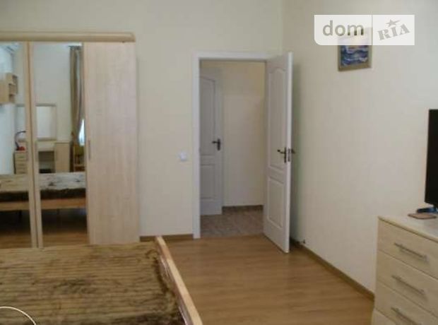 Rent an apartment in Kyiv on the St. Lesi Ukrainky 36в per 25210 uah. 