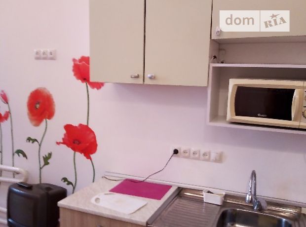 Rent a room in Kyiv on the St. Bazhova per 5500 uah. 