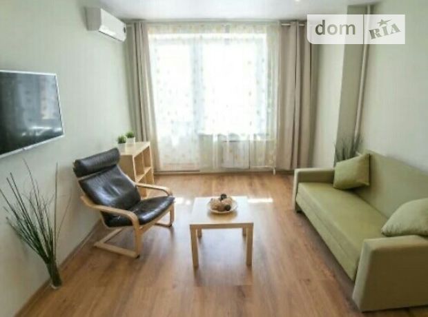 Rent daily an apartment in Kyiv on the St. Baseina 19 per 650 uah. 