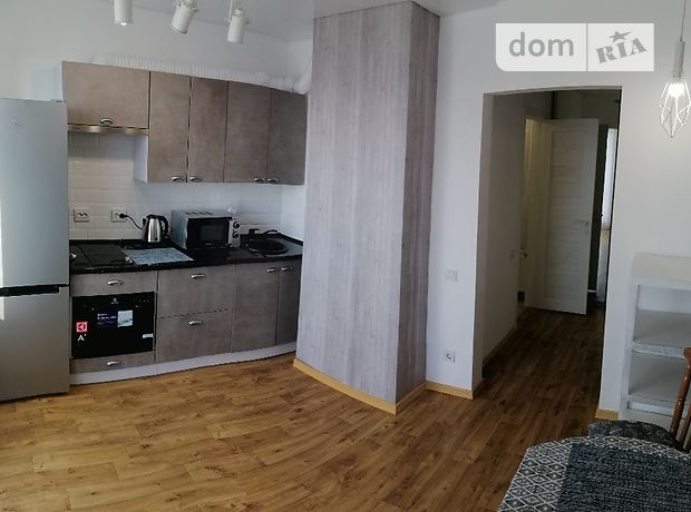 Rent an apartment in Kyiv near Metro Syrets per 14000 uah. 