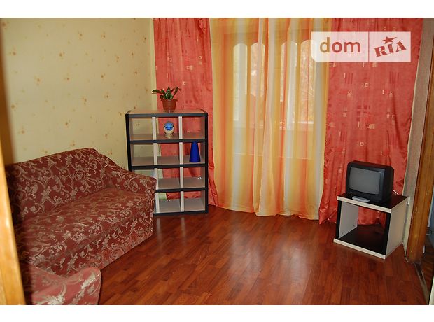Зняти подобово квартиру в Києві на вул. Кулібіна за 800 грн. 