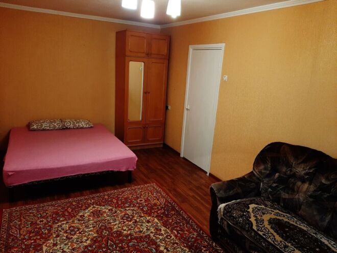 Зняти подобово квартиру в Маріуполі на просп. Металургів 119 за 280 грн. 