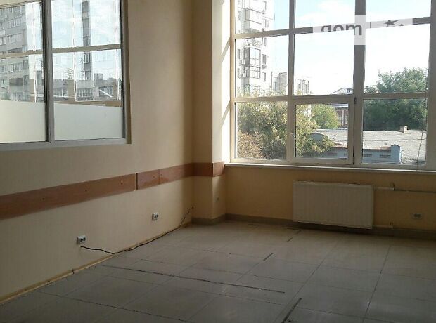 Rent an office in Kharkiv on the Avenue Haharina per 106250 uah. 
