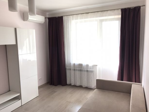 Rent an apartment in Kyiv on the St. Urlivska 20 per 15500 uah. 