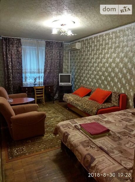 Зняти подобово квартиру в Києві на вул. Тимошенка маршала за 600 грн. 