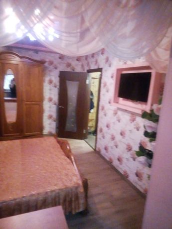 Rent daily a room in Odesa on the St. Derybasivska 10-11 per 350 uah. 