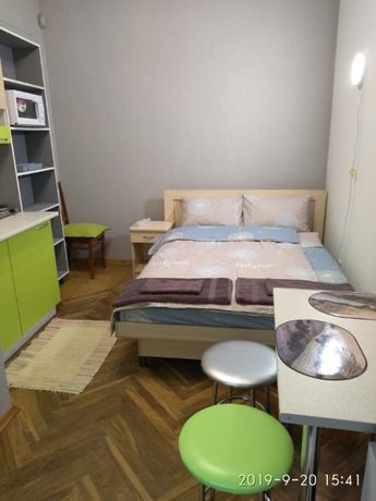 Rent daily an apartment in Lviv on the St. Zatyshna 15 per 380 uah. 