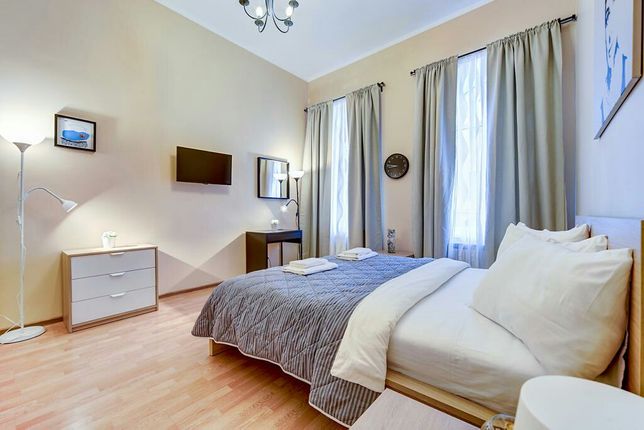 Rent daily an apartment in Kharkiv on the St. Pushkinska 2 per 800 uah. 