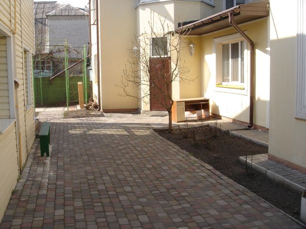 Rent a room in Brovary on the St. Bandery Stepana 28 per 2500 uah. 