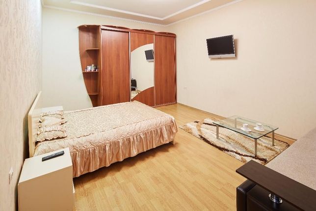 Rent daily an apartment in Lviv on the Avenue Svobody per 700 uah. 