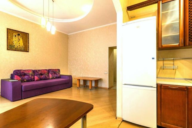 Rent daily an apartment in Dnipro on the Blvd. Katerynoslavskyi 100 per 1000 uah. 