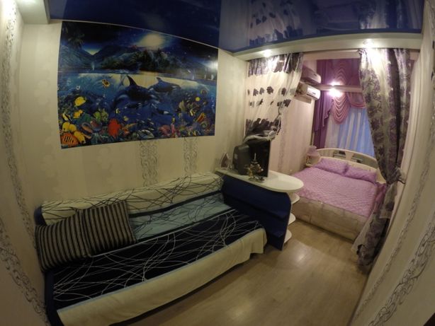 Rent daily a room in Odesa on the St. Derybasivska per 400 uah. 